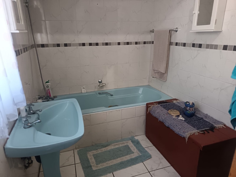 5 Bedroom Property for Sale in Carters Glen Northern Cape